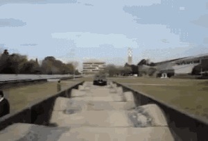 |搞笑GIF：花大价钱在网上买的 你们帮我看看是不是正品