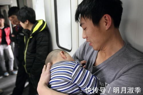 出院|产妇出院回家,由谁抱孩子更好?专家:四个候选人+两大候选条件