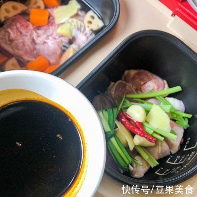 粤式|这样做粤式啫啫煲，比饭店里的还好吃