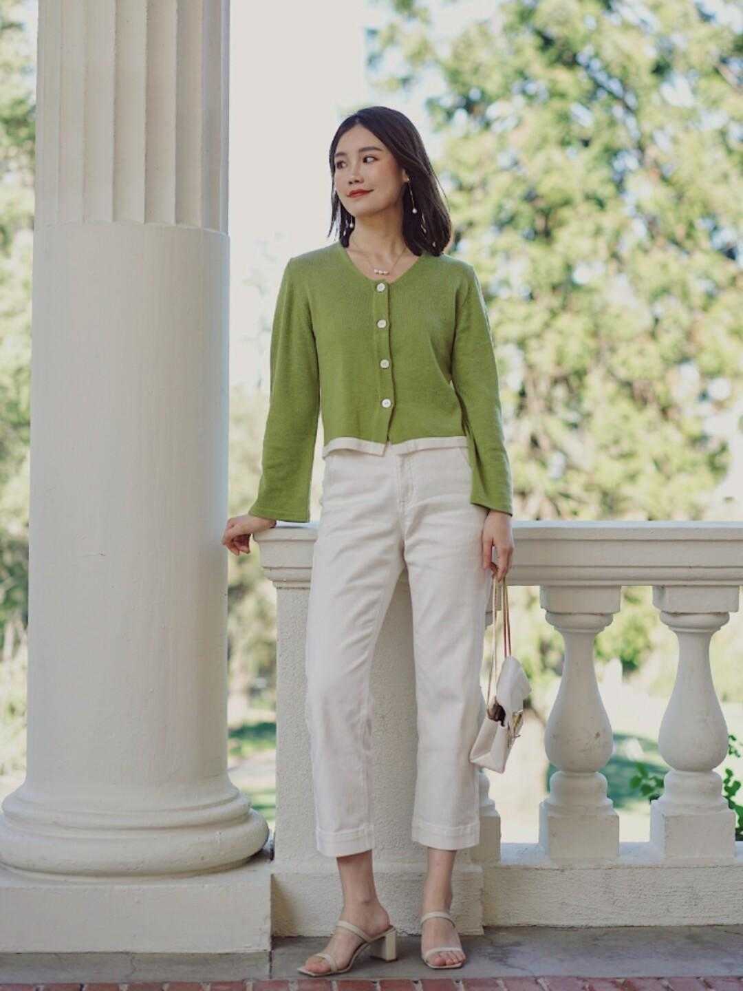 大地色|轻巧好看又高级,白裤子也是秋天的美,简直太高级了,出乎意料的美