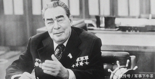 大厦|大厦崩塌前夜:无关切尔诺贝利,苏联的解体命运其实早已注定