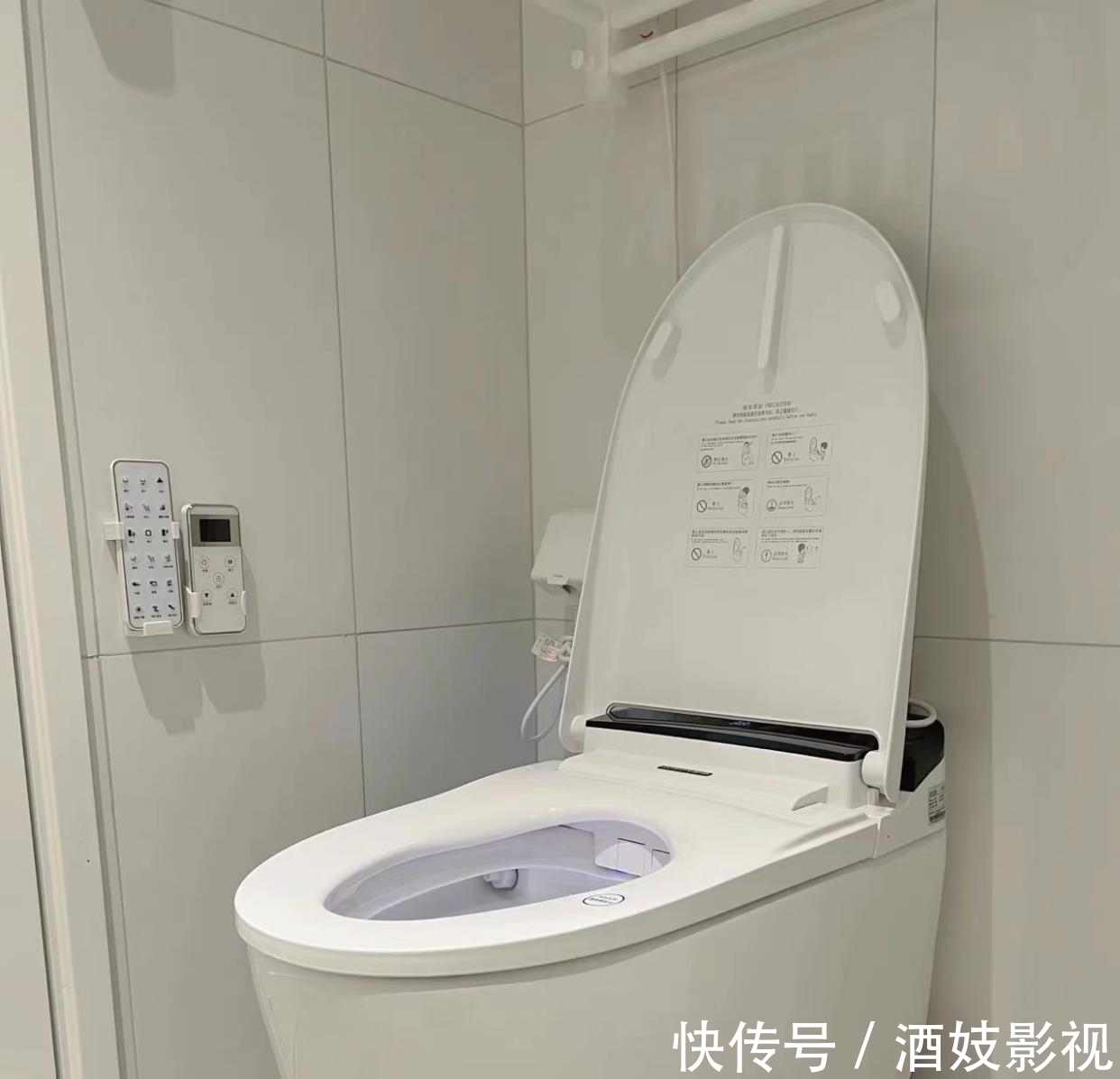 装饰画|他们家81㎡,用原木+现代简约,打造成日式混搭风,平淡又温馨