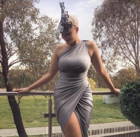 宽臀|筷子腿久看会疲劳,换个角度,大码模特的粗腿宽臀也好看