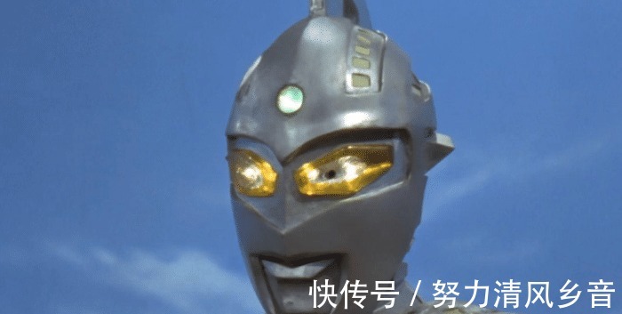 奥特曼|历代奥特曼的身高，最高的一位，成年的泰罗还不如他的脚高