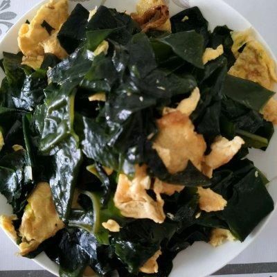 日常|#我的养生日常-远离秋燥#裙带菜炒鸡蛋