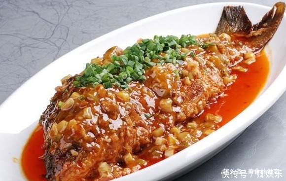 家常菜:干锅莲藕鸡,鲜蔬小炒肉,红烧鲤鱼,菠菜羊肉