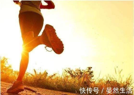 肌肉线条|想成为女王,没有美腿怎能行4个有氧动作,练出瘦长细腿