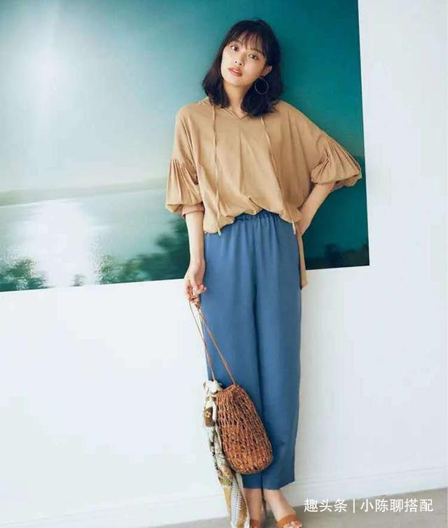 肤色 秋季最质感的穿搭,参考这4组配色,衬肤色又显气质照穿就够了