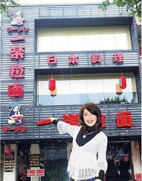 好好学习!她曾是最美“潘金莲”,红极一时嫁入中国,今成为拉面馆老板娘!