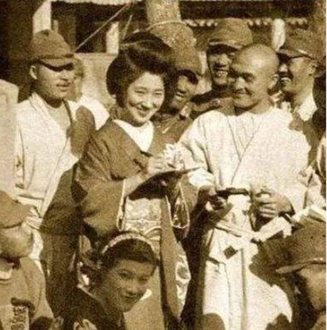 日本|日本投降之后,战败士兵回国看到妻子后,为什么纷纷自尽?