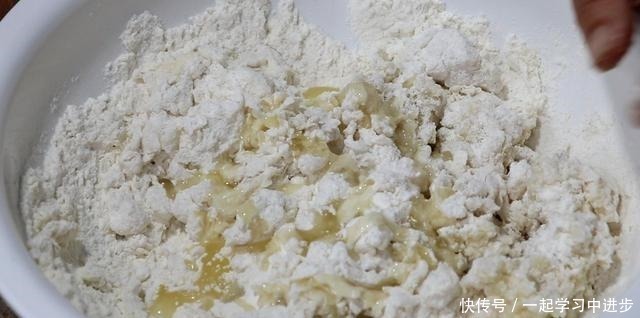 张大磊|土豆不用炒着吃了，大厨教你做家常土豆馅饼，皮薄馅大营养又美味