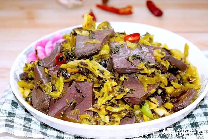 大雪气温下降,多吃几种养身菜,寓意年年有余,滋补又馋人