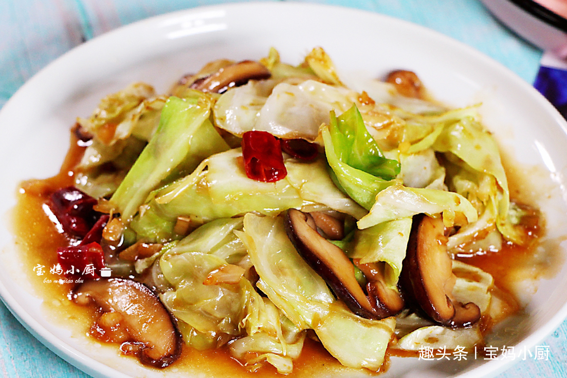 此菜不要切，手撕的才好吃，和香菇绝搭，春天吃好，家人倍儿喜欢