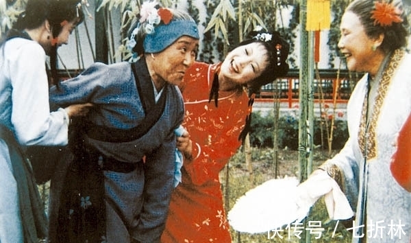 贾府@红楼梦:刘姥姥哪里来的“底气”,两次跑到贾府,要吃要喝要钱