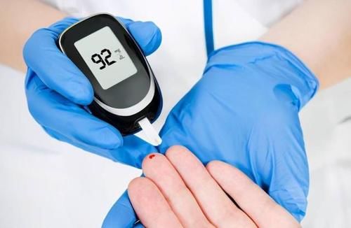 糖尿病患者|有糖尿病的人要远离豆腐？提醒：不想血糖升高，这3种素食要少吃