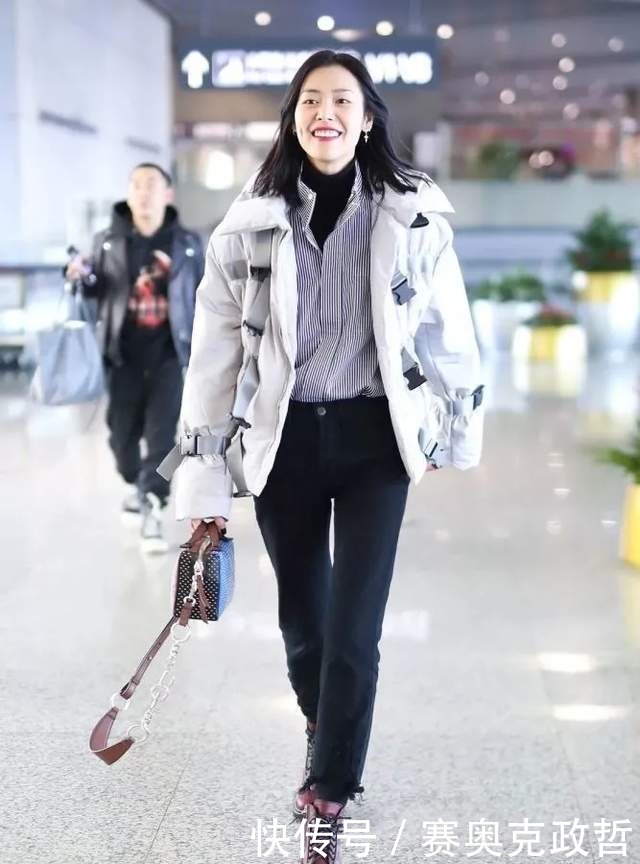 刘雯的冬装外套,每一件都穿出了穿搭教程,很有气质的文艺女青年