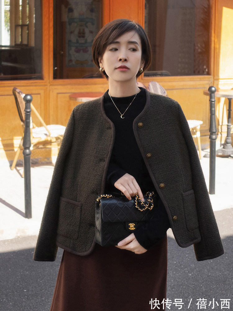 半身裙|“短外套”是优雅女人的穿搭必备,配半身裙、裤子都自带高级感