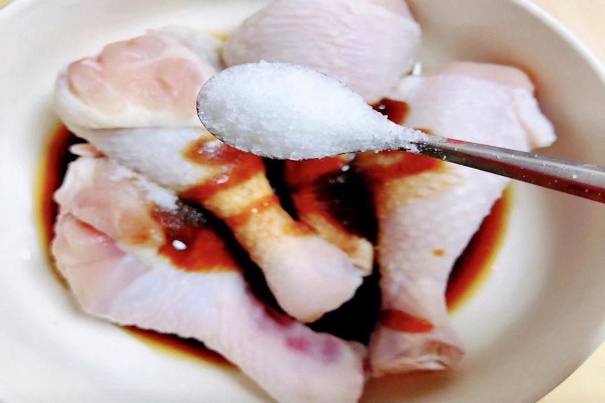 无油香菇鸡腿饭，好吃又营养，香气诱人！超级美味