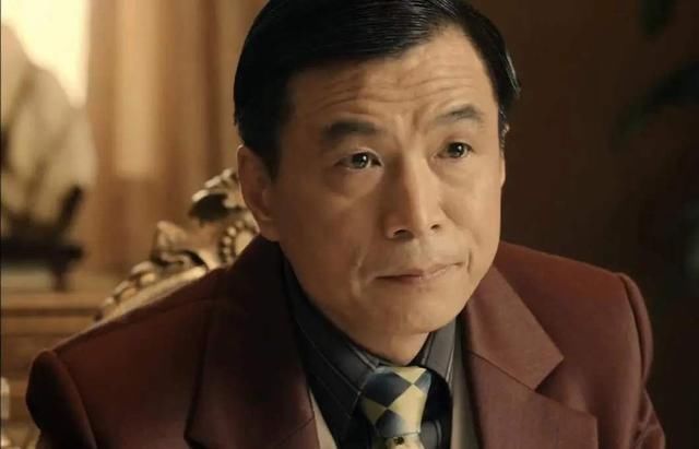 56岁影帝去试镜,拿到剧本才知演太监,硬着头皮将龙套演成经典