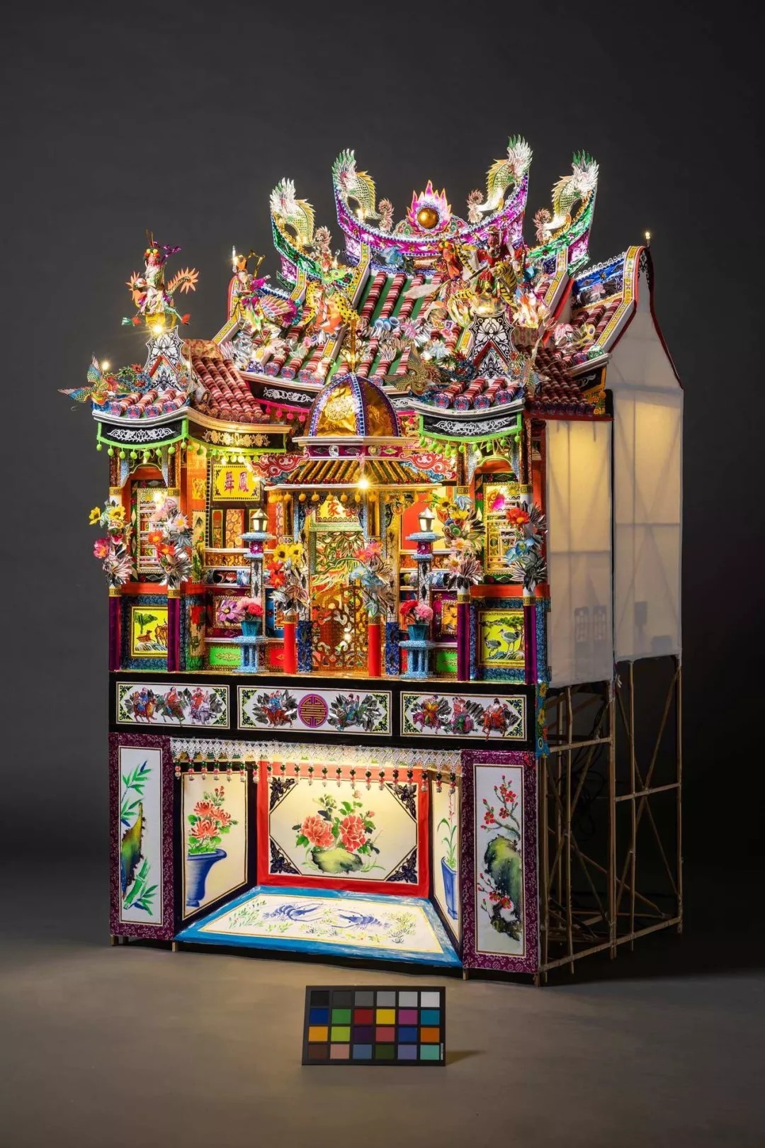 亡人|国人烧给亡人的纸扎,登上巴黎设计周,老外:中国人太浪漫了!