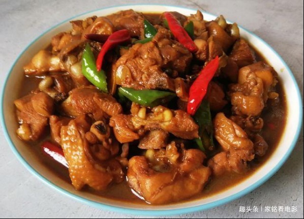 精选美食酱香鸡块,油爆虾球,鸡肉西兰花,肉末虾酱豆腐的做法