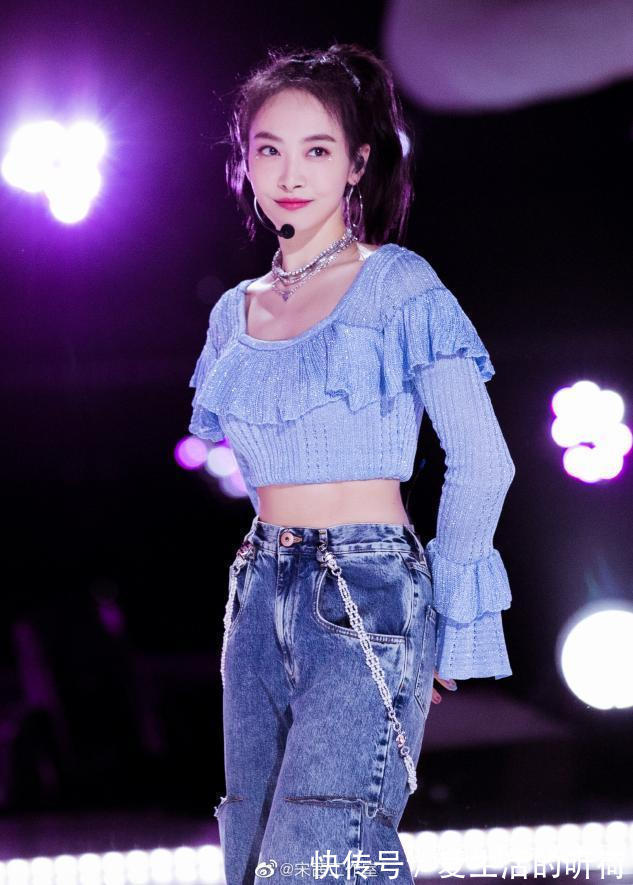 女人 女人不管奔几,尽量少戴这5种“饰品”,没气质还很掉价