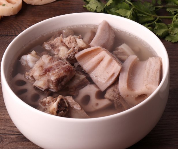 莲藕排骨汤这样做才对，营养美味，每次炖都不够喝，家人都夸好