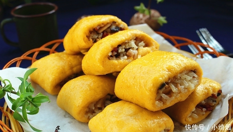 面食|不会捏包子可以试试此款面食,馅料丰富很营养,越嚼越香吃不腻