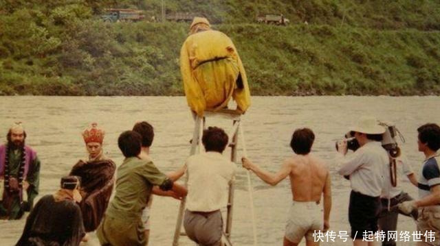 佩服|西游记中,为什么孙悟空只咬一口蟠桃就扔掉,背后原因令人佩服