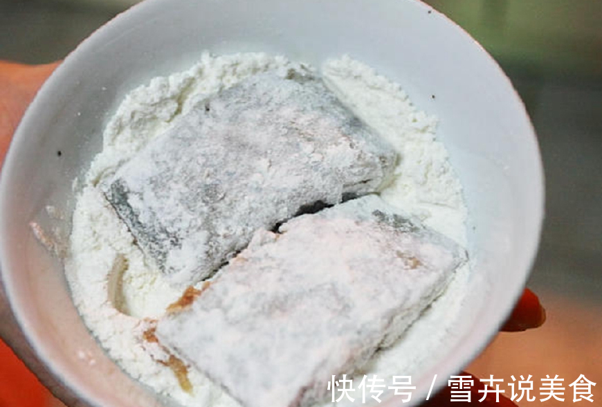 炸带鱼，裹面粉还是淀粉大厨透露很多人做错，难怪不香酥
