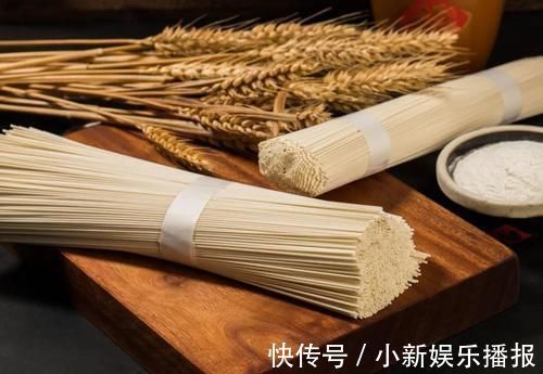 哪种面条值得买？鸡蛋面、蔬菜面、粗粮面、麦芯面？