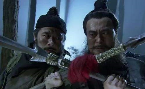 梁山|《水浒传》中,卢俊义和林冲谁更厉害?