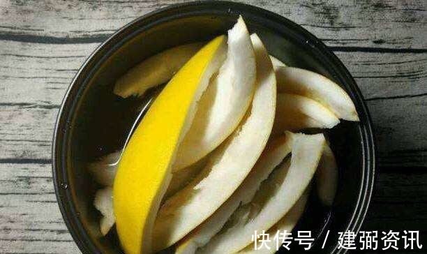 水洗脸|把柚子皮扔了相当于丢了几百块钱,很珍贵,现在知道还不晚!