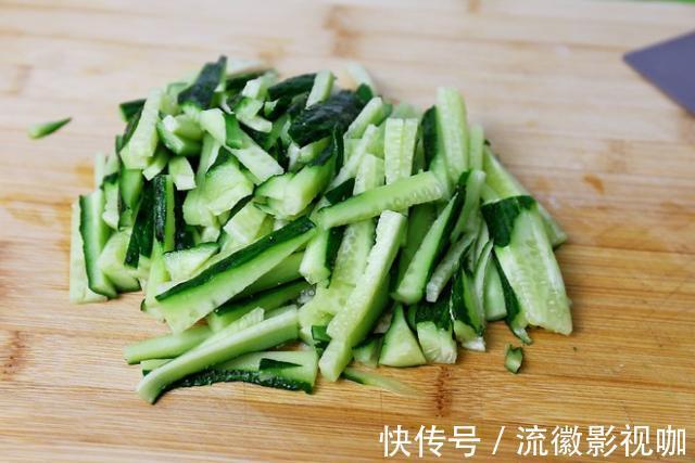 蔬菜|东北名菜酱蘸菜,简单方便又美味,一口便可以吃到几种蔬菜