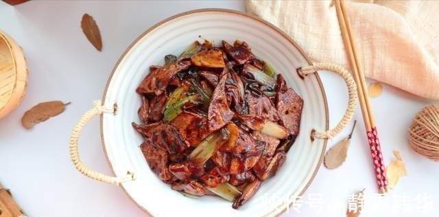 下馆子时，懂行的人从来不点这道菜，厨师味道虽好，但就是太脏