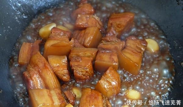 红烧肉正确做法，大厨把要点告诉大家，肥而不腻入口即化