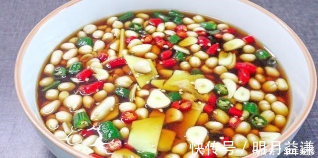 小米椒|教你“生腌花生米”技巧,比油炸还爽脆,好吃不油腻,做法也简单!