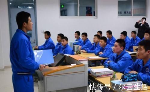 校园|有种“新型攀比”在校园中兴起，不少学生都中招，其中大多是男孩