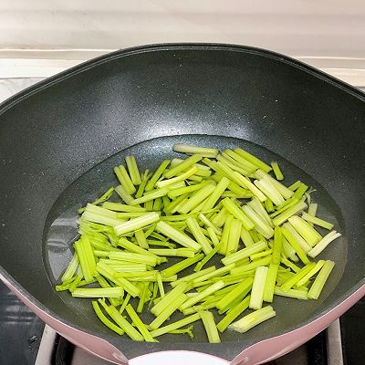 腰果|腰果拌芹菜