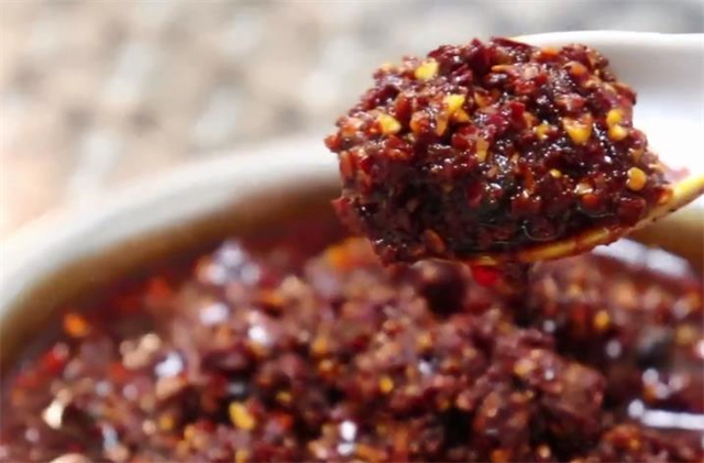 二十年秘制辣椒酱配方，详细做法全都告诉你，香辣过瘾，好吃下饭