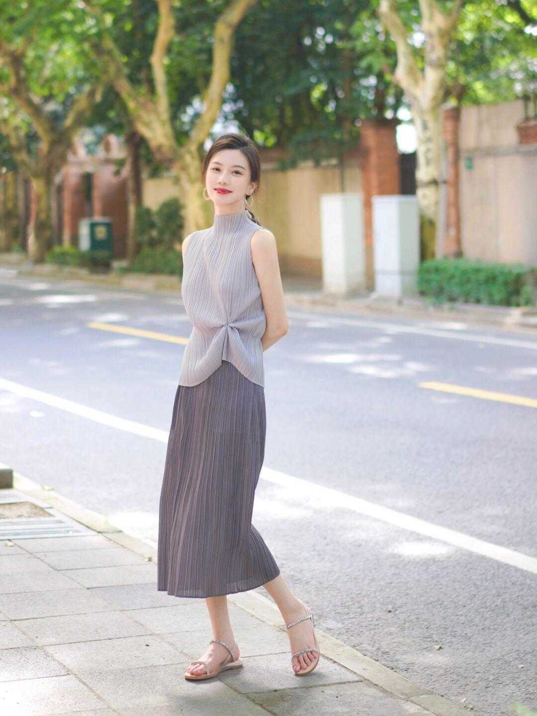 气质|既成熟优雅，又气质，这样的通勤穿搭更好看