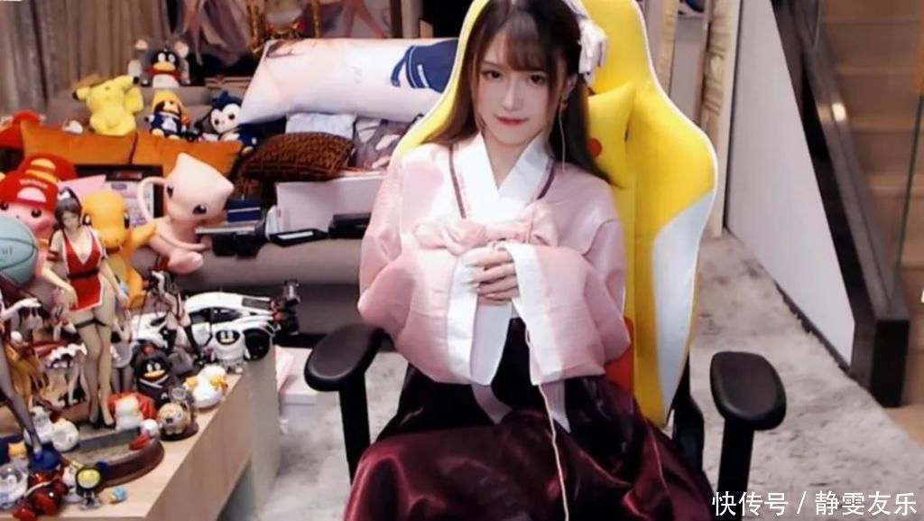 超管|腐团儿COS绝美春姬，“蝴蝶结”比心美出新高度，却因1动作差点引来超管