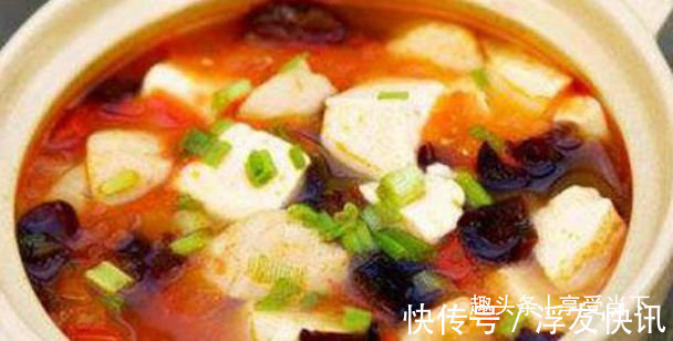 泡椒|美食炒鲜菇,酸辣鸡杂,馄饨皮迷你披萨,番茄豆腐圆子汤