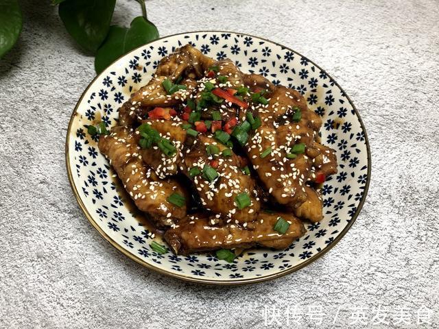 厨子|可乐鸡翅,要不要焯水?看看30年老厨子的做法,香甜嫩滑特别好吃