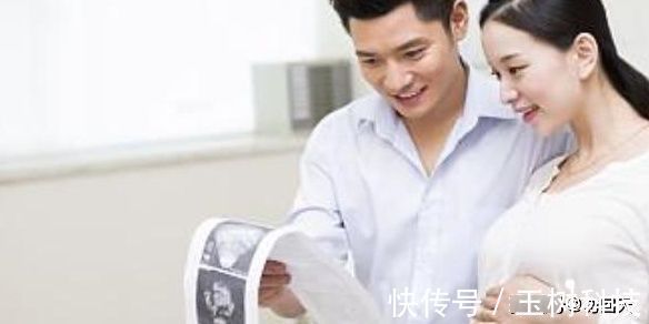 抽出|孕期有三项检查可能较辛苦,准爸爸工作再忙,也尽量抽出时间陪着