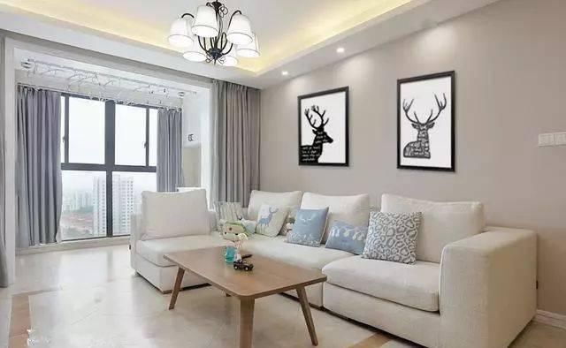 素描画|把阳台推拉门拆了,只用窗帘做装饰,没想到大家都说更好看