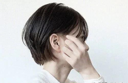 短发尾怎么剪要想剪自己喜欢的短发发型，可参考日系短发