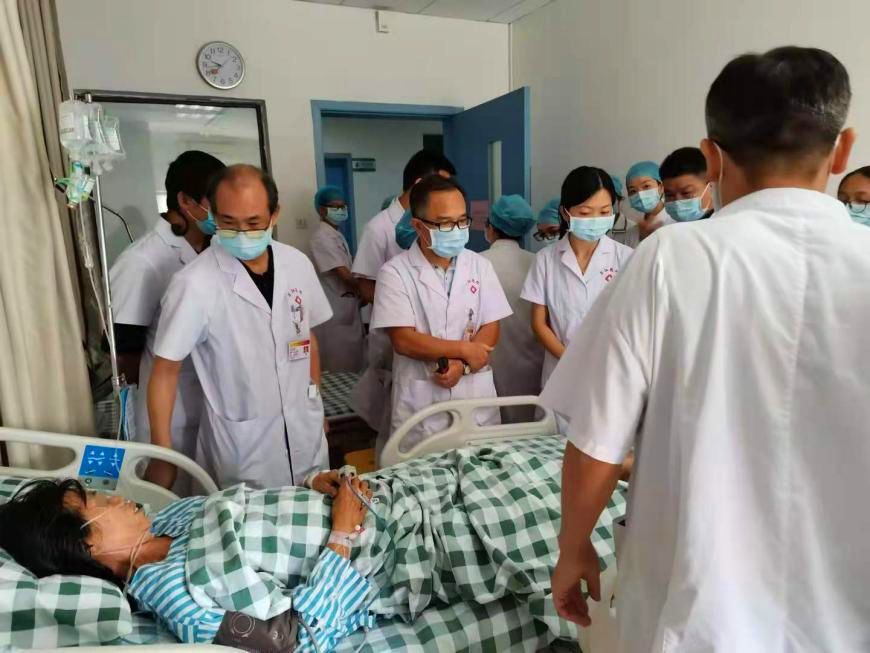  罕见破伤风危及患者，药品又奇缺，万江这家医院几经周折救人一命