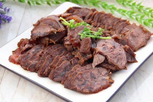 2021年夜饭菜单，3-4口人家，六菜一汤一点心，丰盛味美不油腻