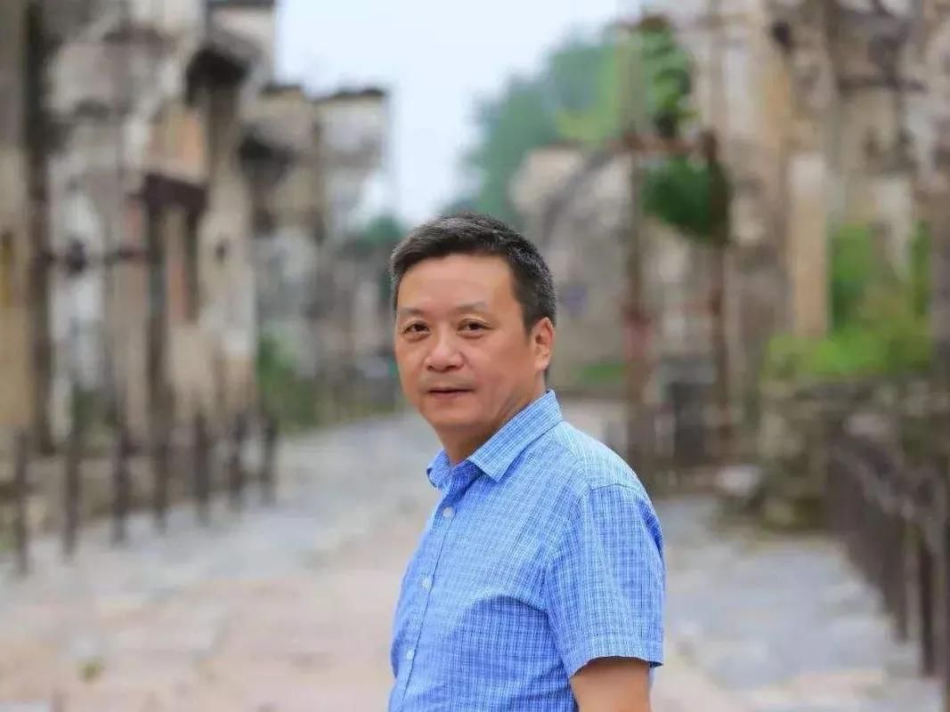 舞步#这样的“好诗”,发一遍怎么够?要两遍,有错别字也行